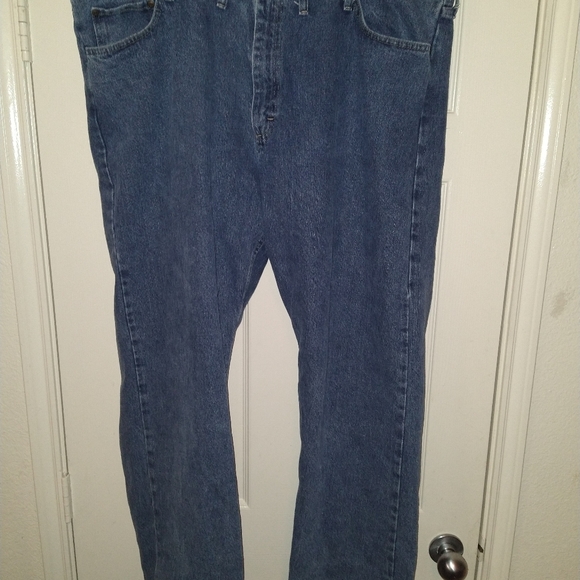 Wrangler Authentic Blue Denim Jeans Men's sz 44x32. - Picture 1 of 7
